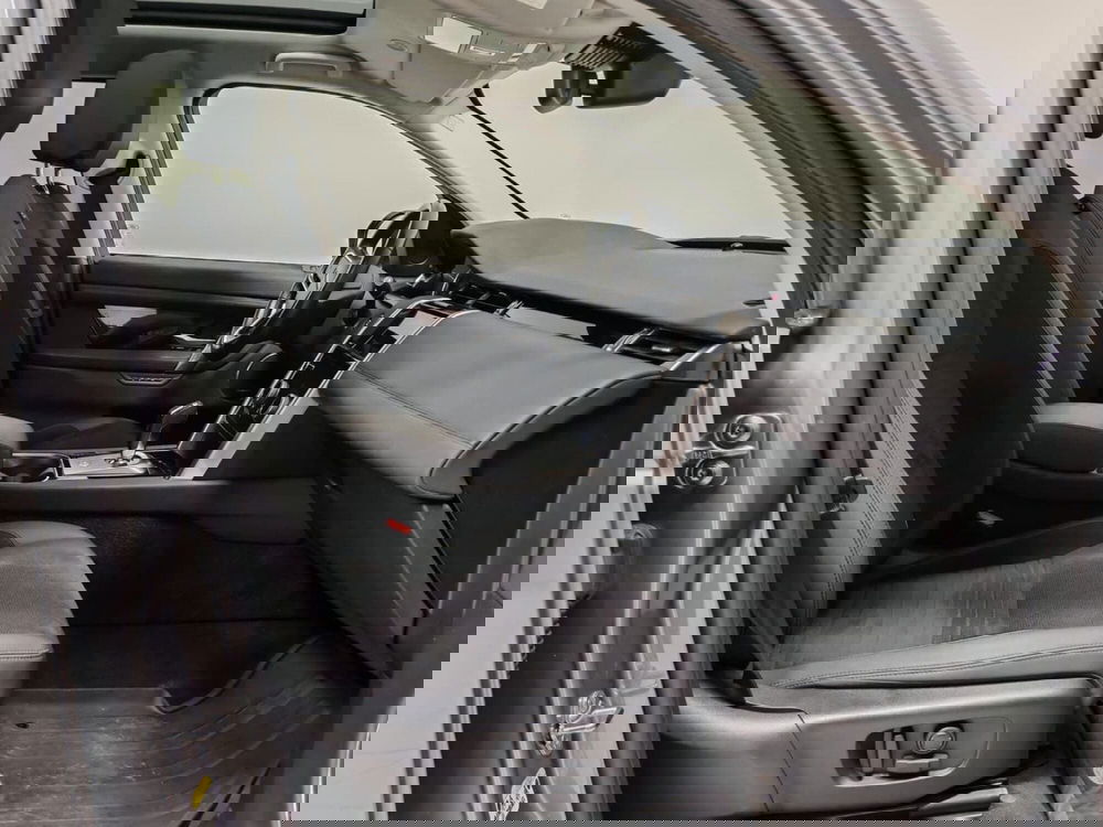 Land Rover Discovery Sport usata a Novara (3)