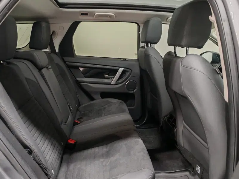 Land Rover Discovery Sport usata a Novara (5)