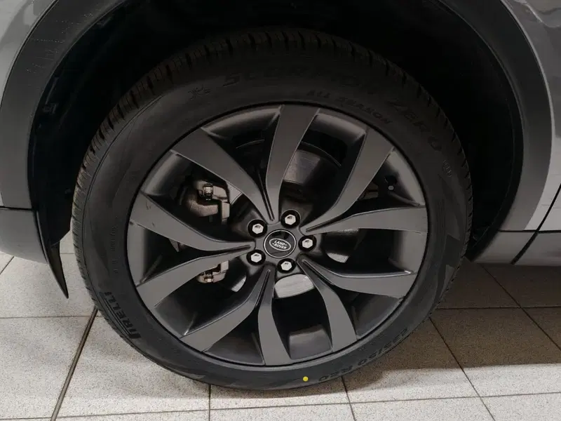 Land Rover Discovery Sport usata a Novara (9)