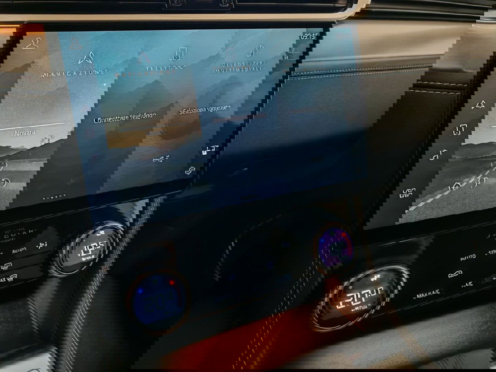 Jaguar F-Pace usata a Novara (14)