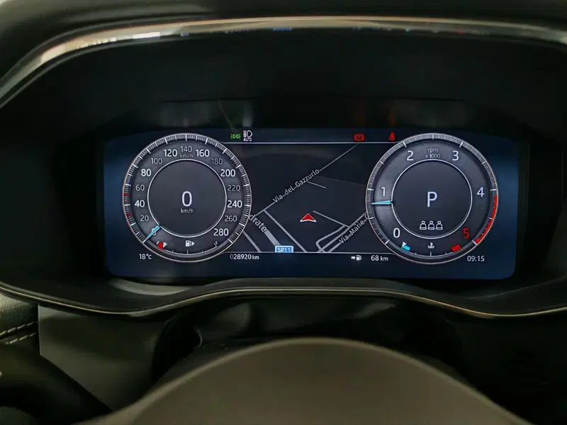 Jaguar F-Pace usata a Novara (15)
