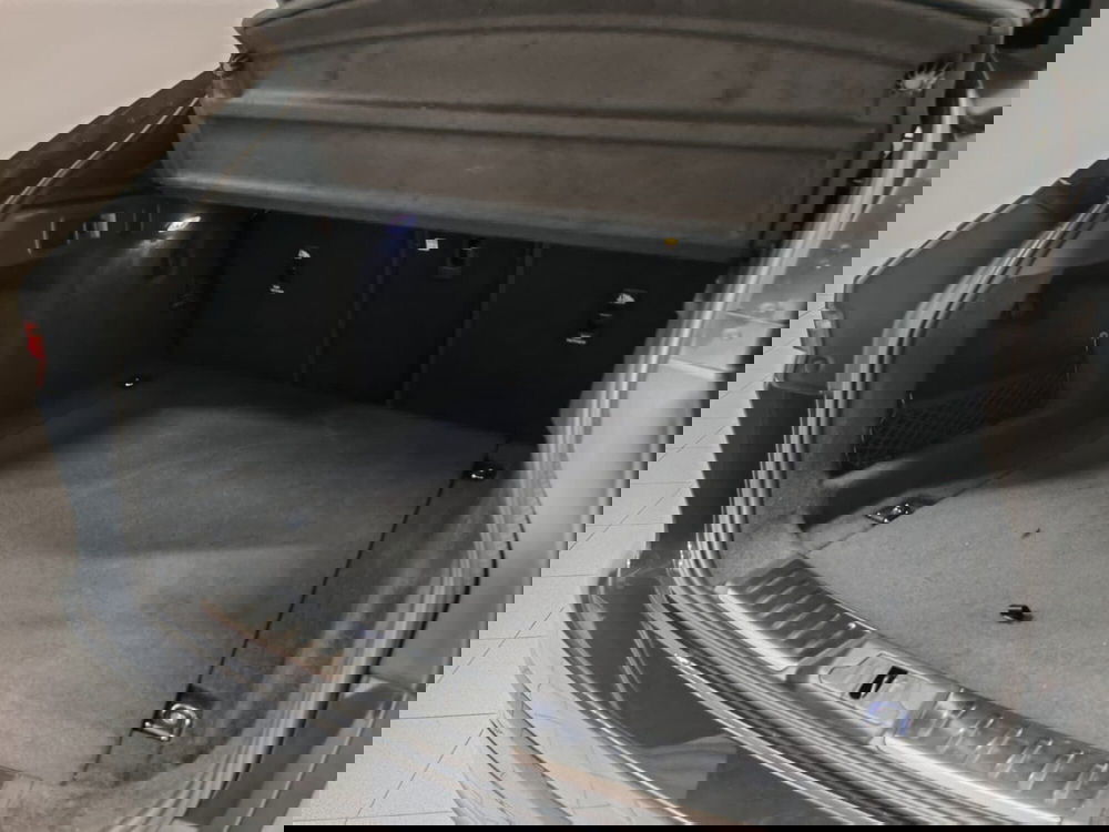 Jaguar F-Pace usata a Novara (19)