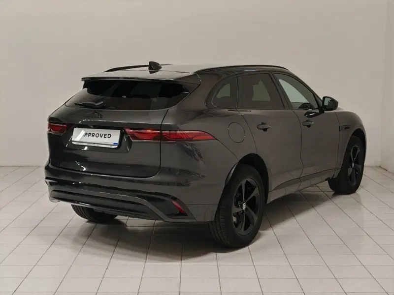 Jaguar F-Pace usata a Novara (2)