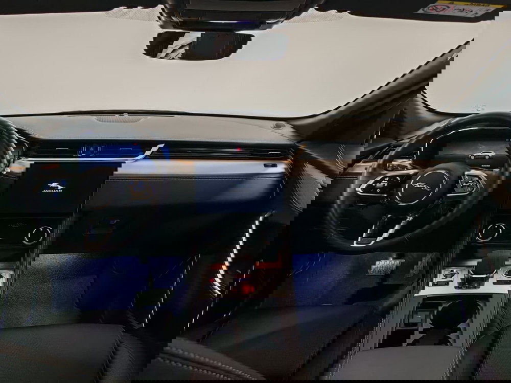 Jaguar F-Pace usata a Novara (4)