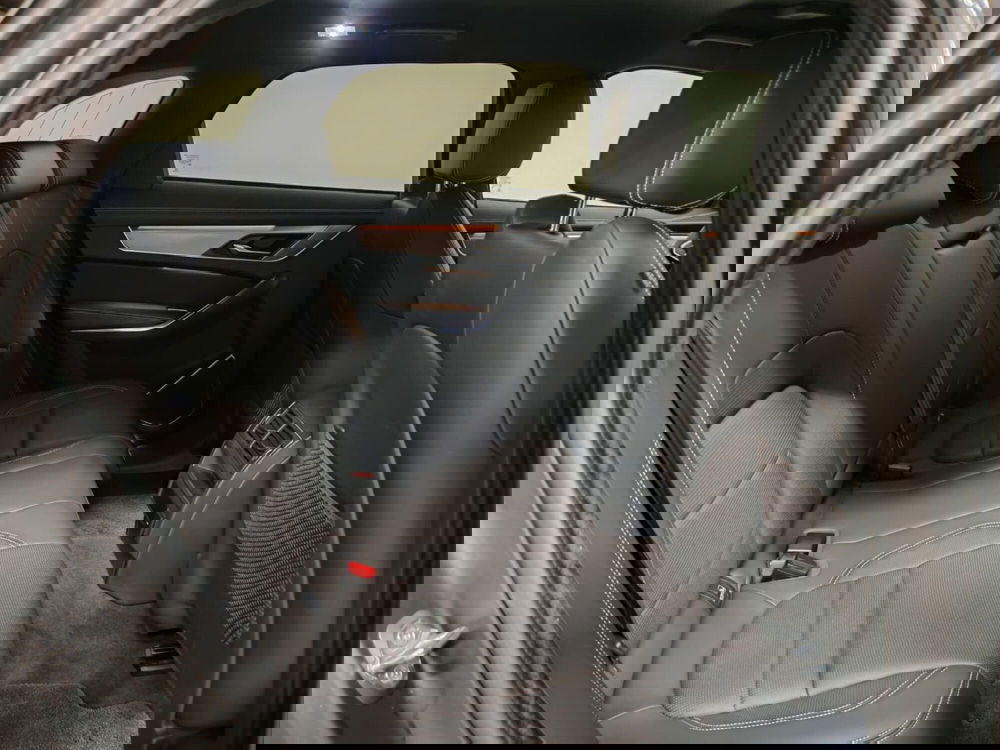 Jaguar F-Pace usata a Novara (5)