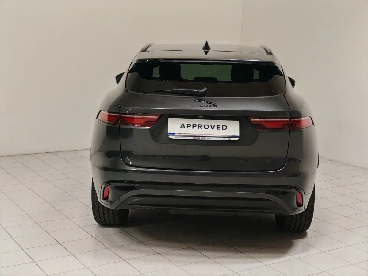 Jaguar F-Pace usata a Novara (7)