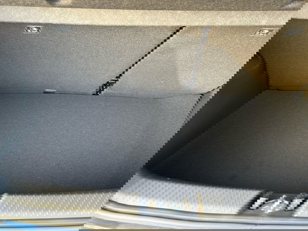 Hyundai i10 nuova a Latina (10)