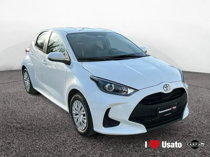 Toyota Yaris nuova a Roma (2)