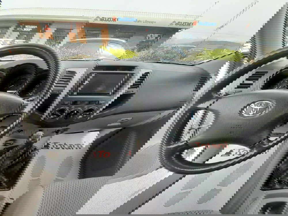 Toyota Hilux usata a L'Aquila (11)