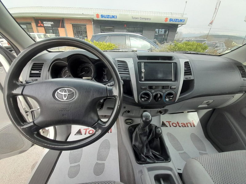 Toyota Hilux usata a L'Aquila (11)