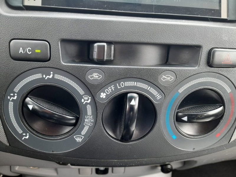 Toyota Hilux usata a L'Aquila (16)