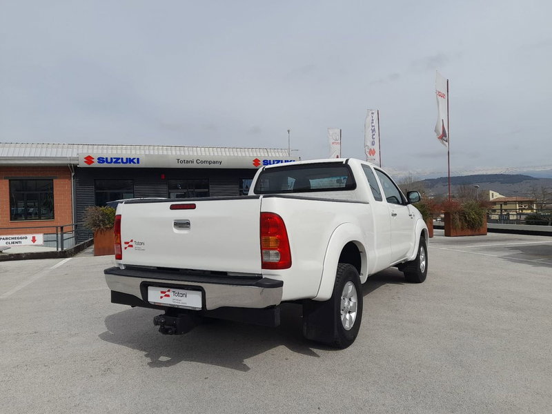 Toyota Hilux usata a L'Aquila (18)