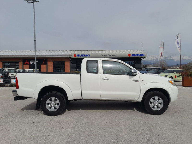 Toyota Hilux usata a L'Aquila (19)