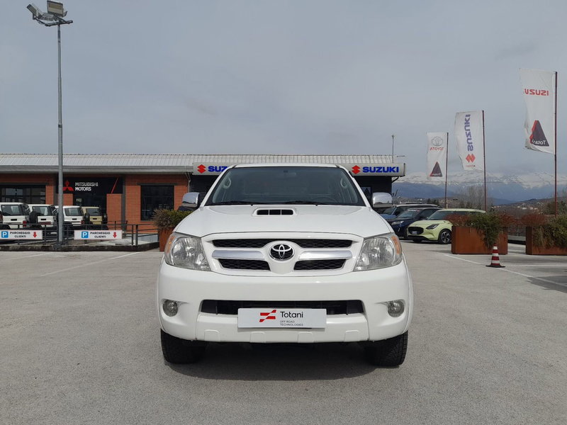 Toyota Hilux usata a L'Aquila (2)