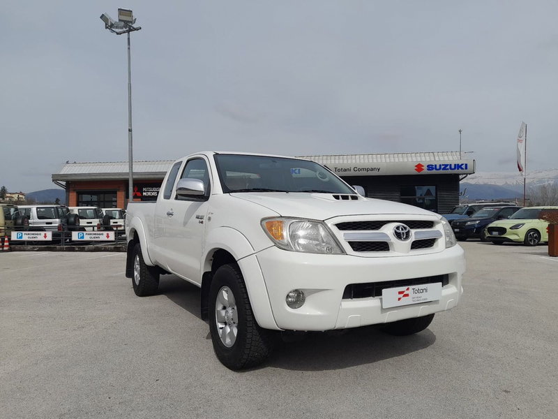 Toyota Hilux usata a L'Aquila (20)
