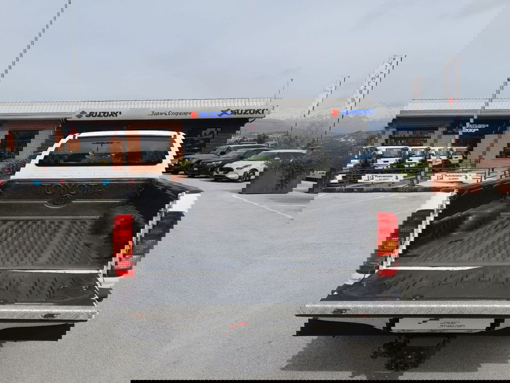 Toyota Hilux usata a L'Aquila (5)