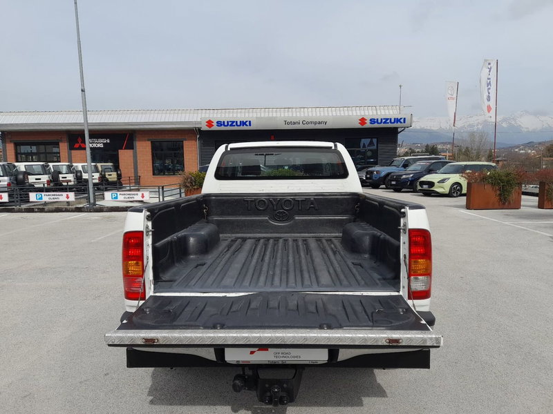 Toyota Hilux usata a L'Aquila (5)