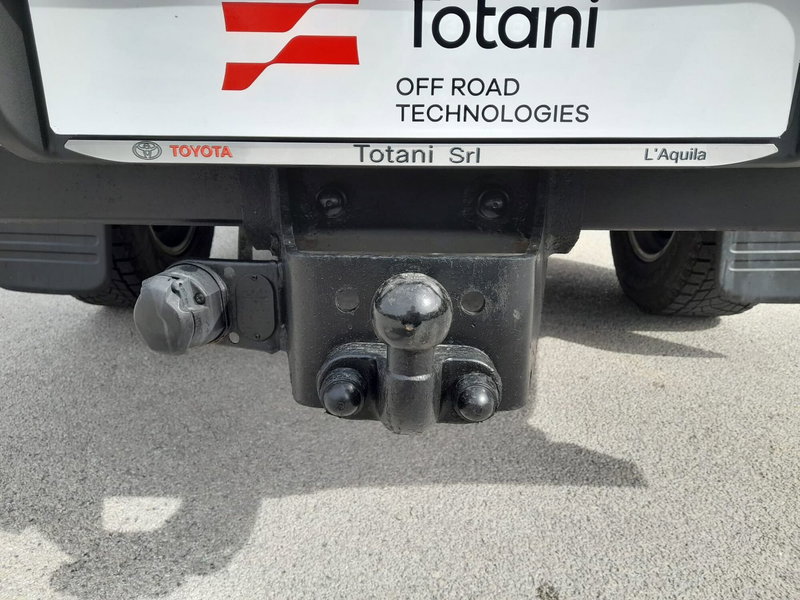 Toyota Hilux usata a L'Aquila (6)