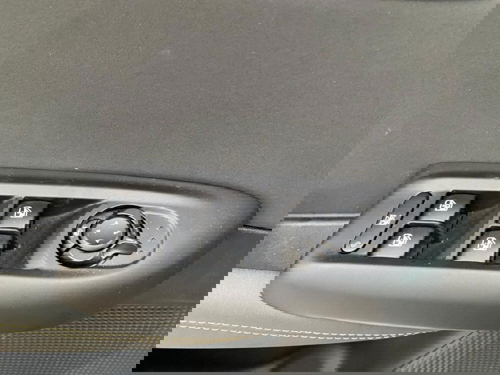 Alfa Romeo Tonale usata a Milano (16)