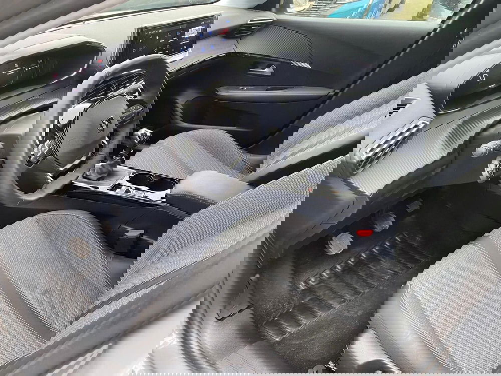 Peugeot 208 usata a Milano (9)