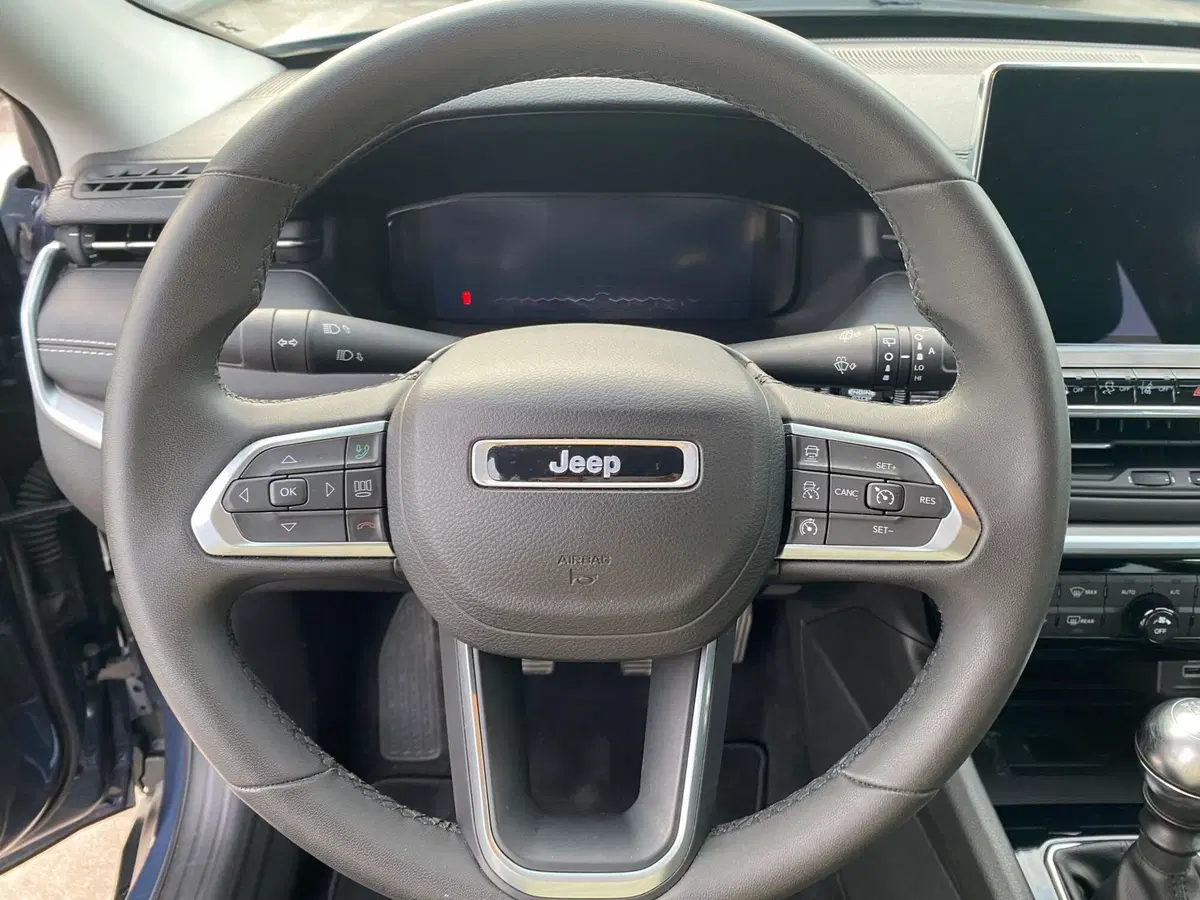 Jeep Compass usata a Milano (13)
