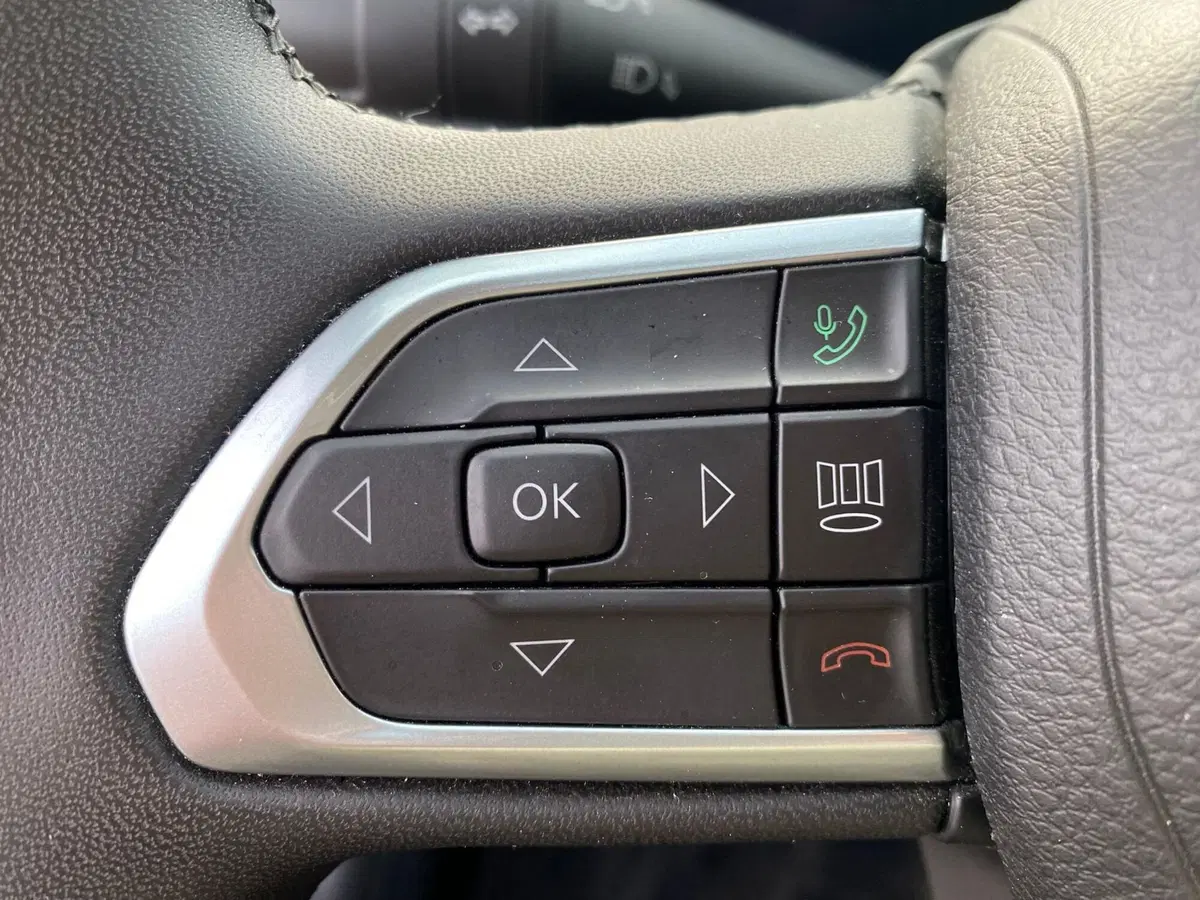 Jeep Compass usata a Milano (17)