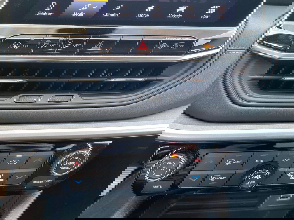 Jeep Compass usata a Milano (19)