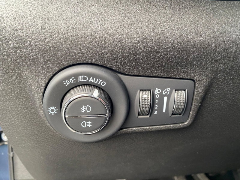 Jeep Compass usata a Milano (20)