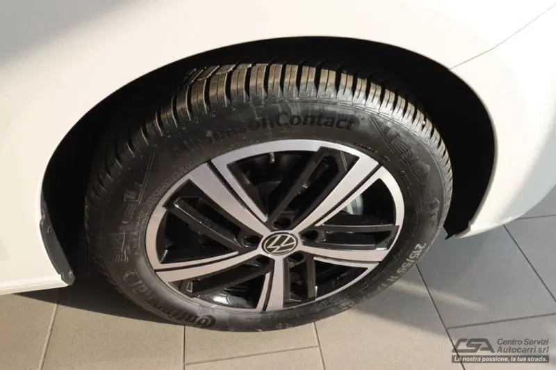 Volkswagen Caddy nuova a Bologna (9)
