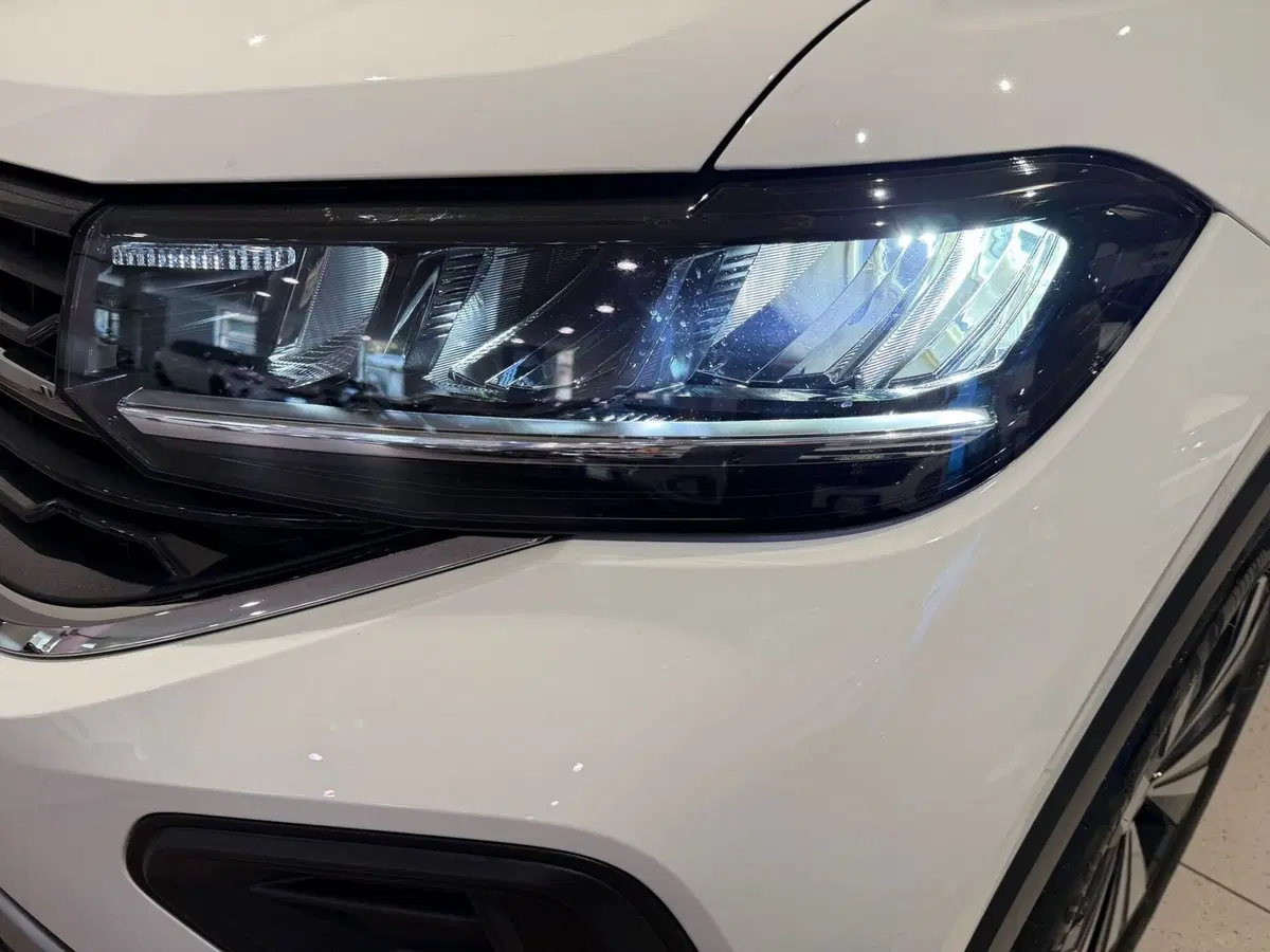 Volkswagen T-Cross usata a Genova (15)