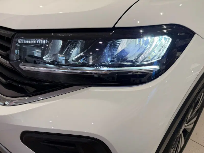 Volkswagen T-Cross usata a Genova (15)