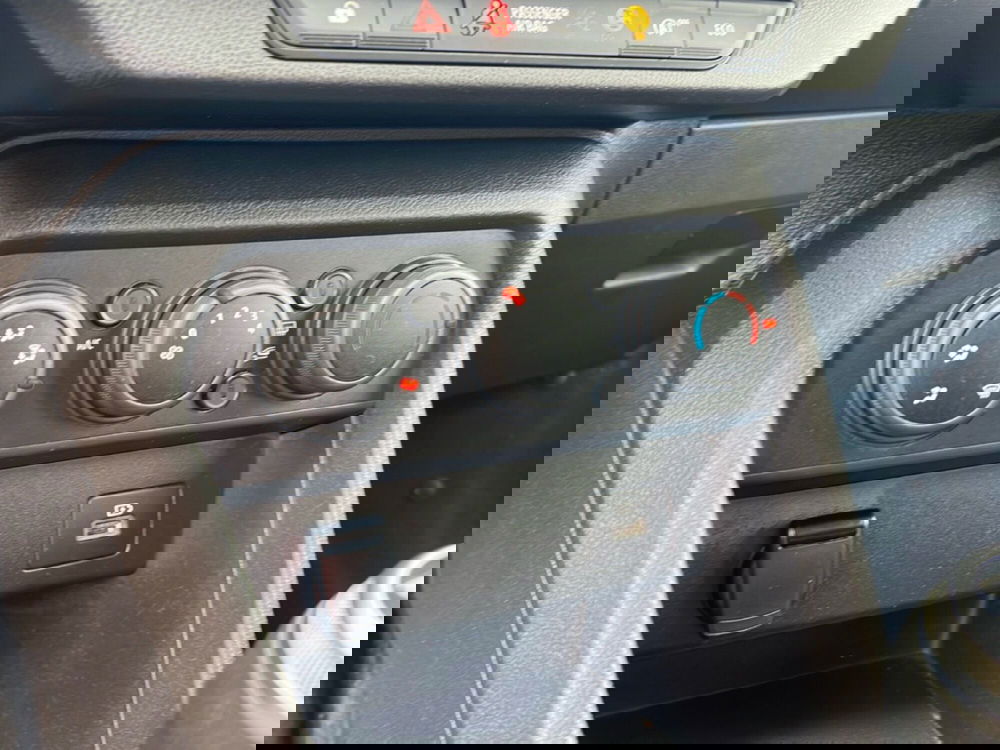 Dacia Sandero usata a Roma (19)