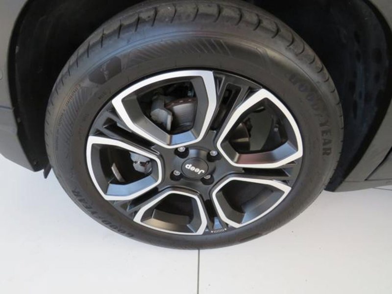 Jeep Avenger usata a Lodi (14)