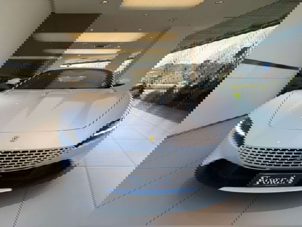 Ferrari Roma Spider usata a Torino (2)