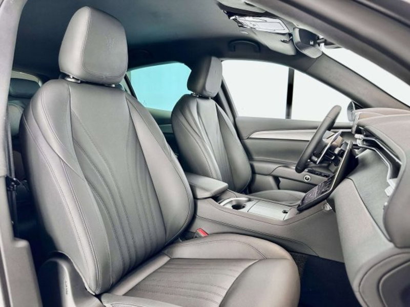 Maserati Grecale nuova a Torino (9)