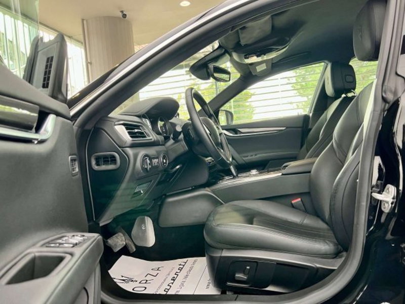 Maserati Ghibli usata a Torino (8)