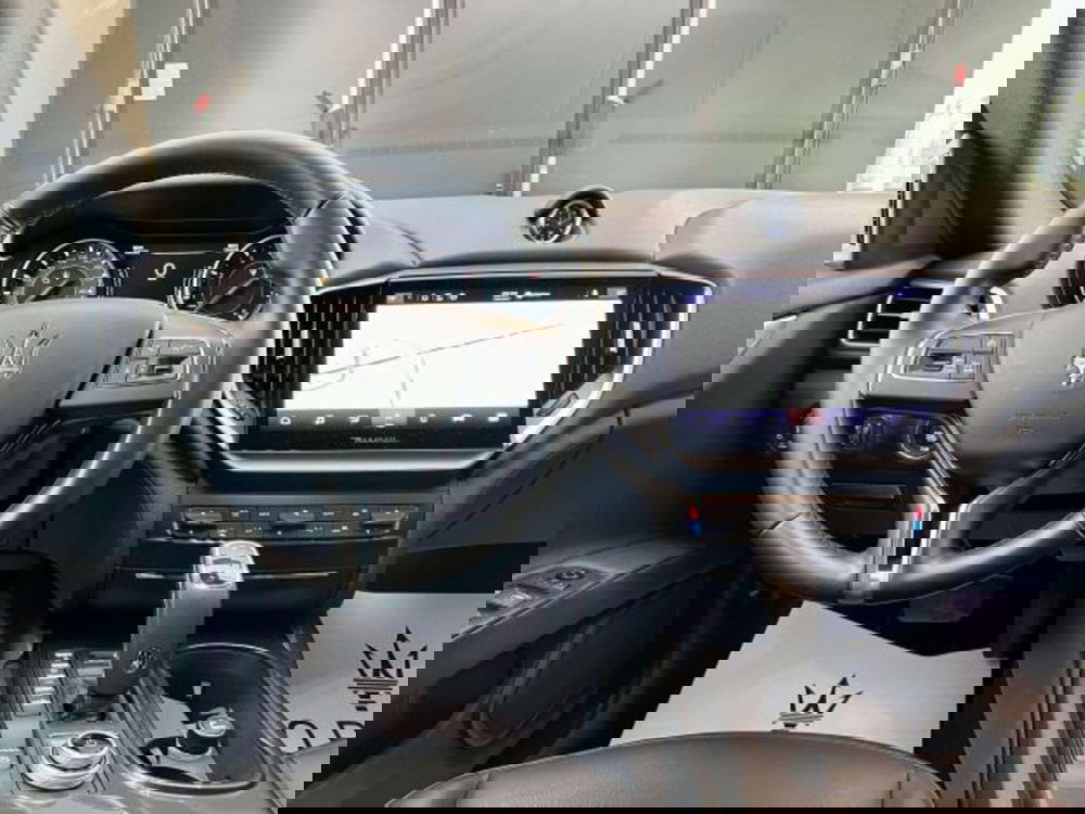 Maserati Ghibli usata a Torino (14)