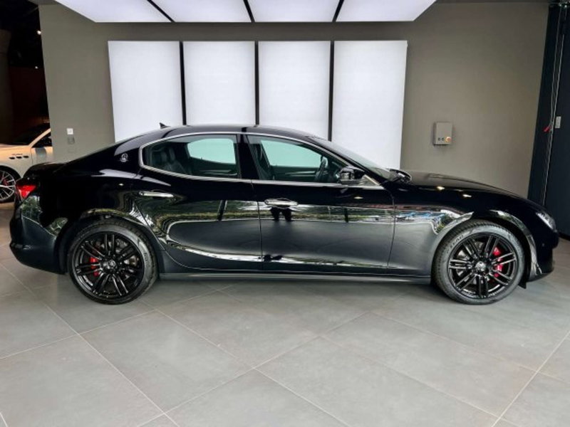 Maserati Ghibli usata a Torino (4)