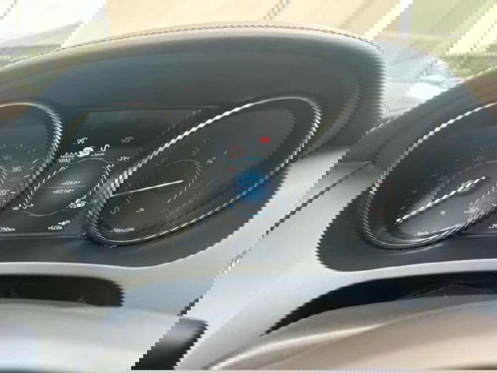 Jaguar E-Pace usata a Lucca (12)