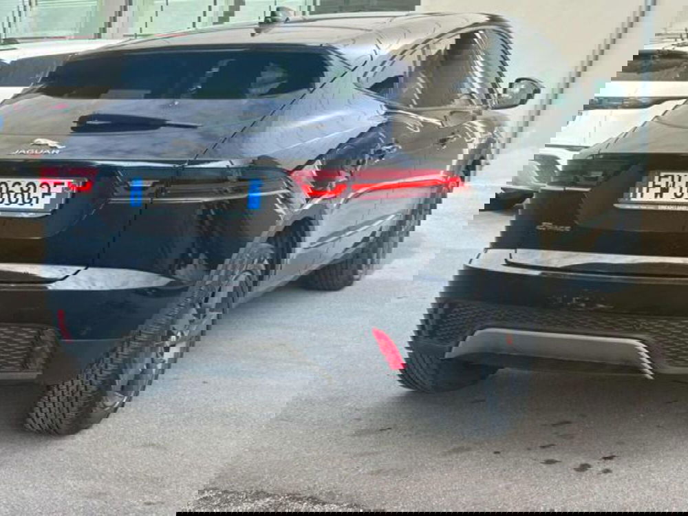 Jaguar E-Pace usata a Lucca (7)