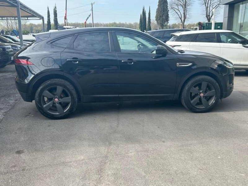 Jaguar E-Pace usata a Lucca (12)
