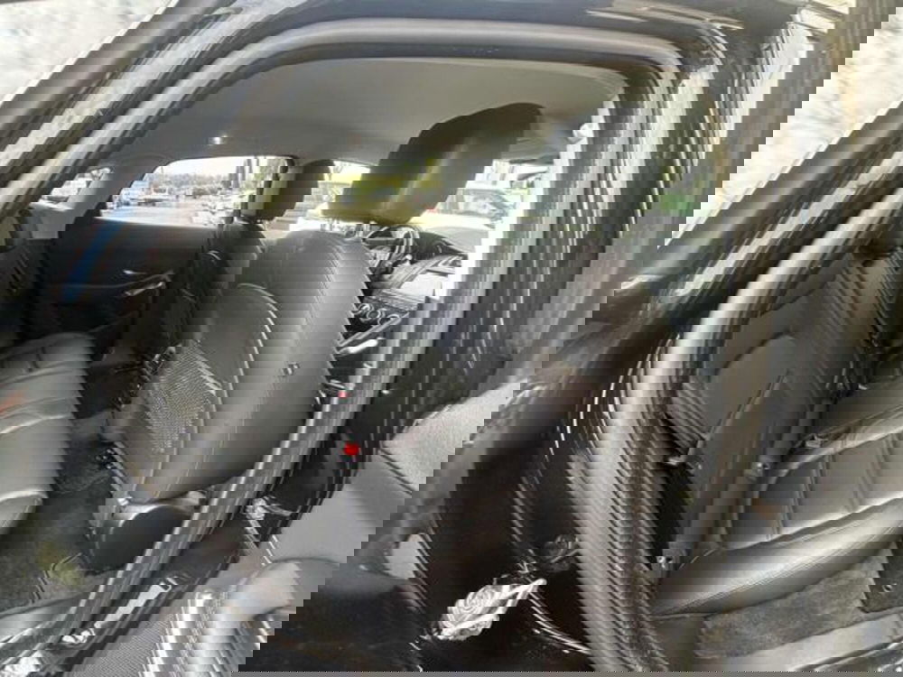 Jaguar E-Pace usata a Lucca (9)