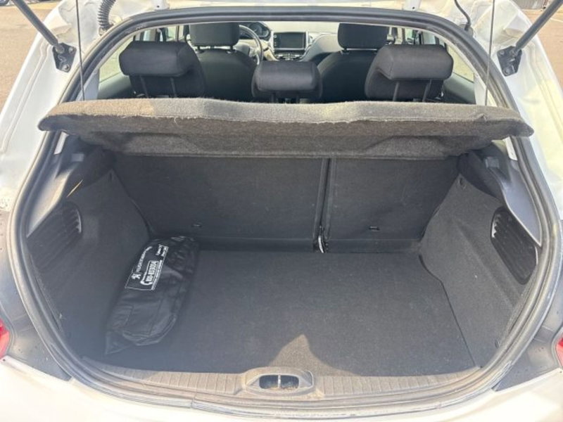 Peugeot 208 usata a Catania (12)