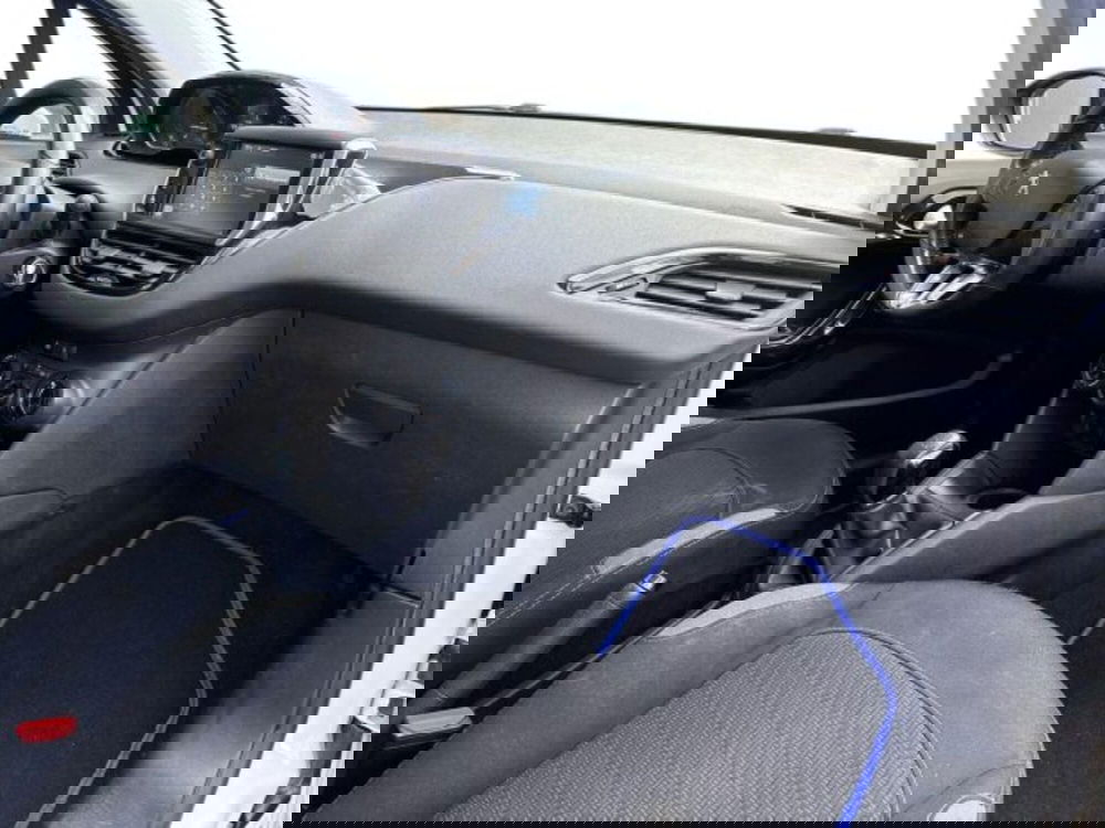 Peugeot 208 usata a Catania (9)