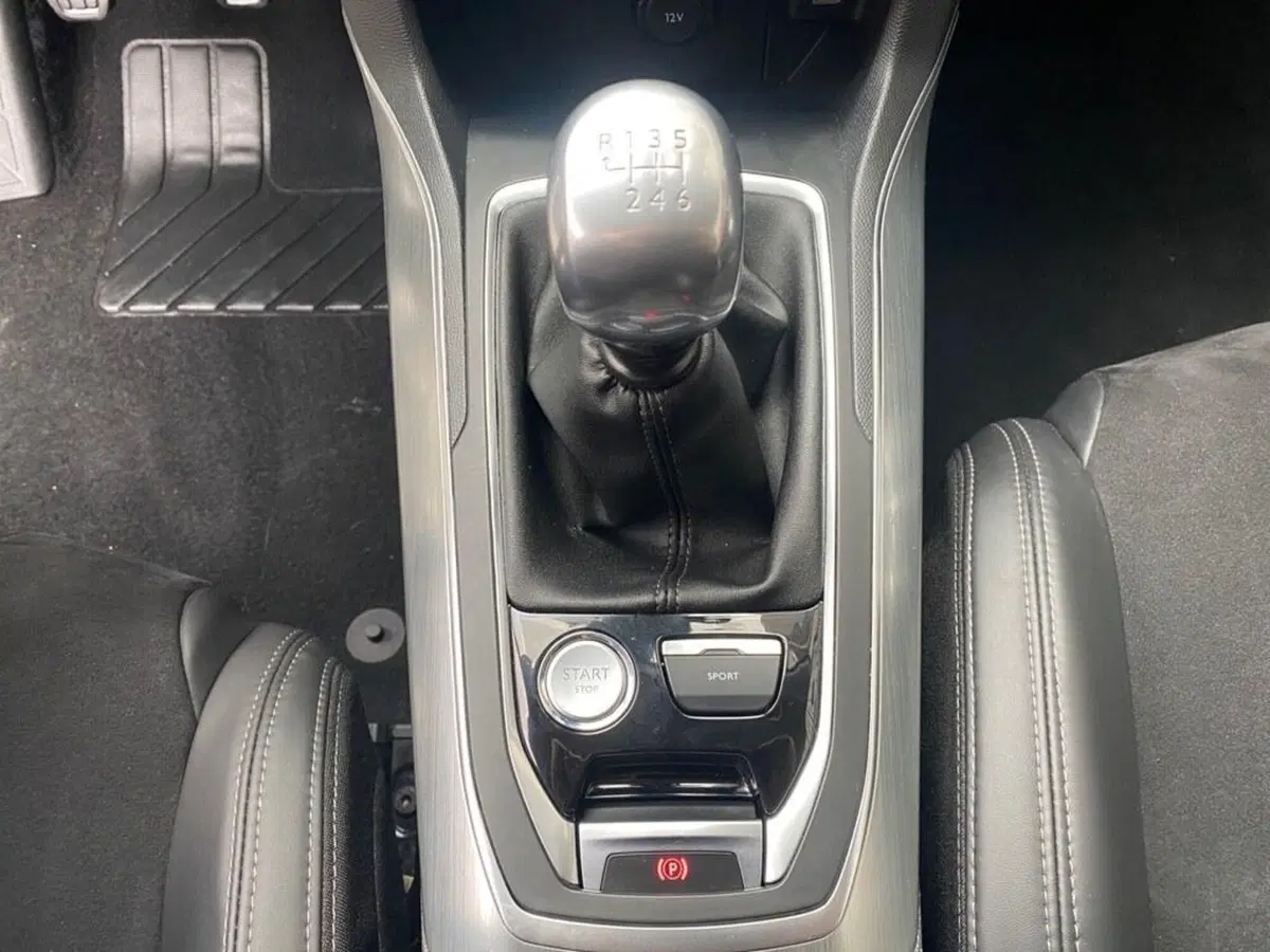 Peugeot 308 SW usata a Torino (12)