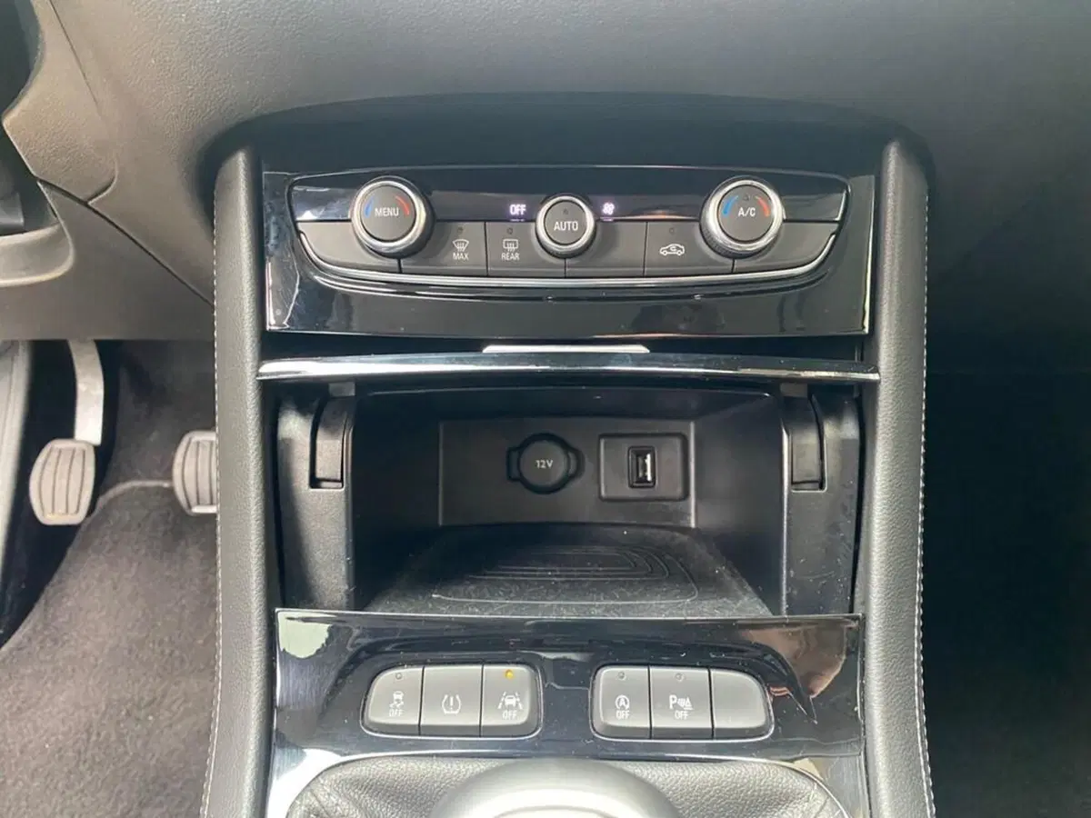 Opel Grandland X usata a Torino (11)