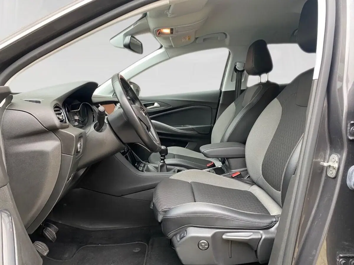 Opel Grandland X usata a Torino (7)