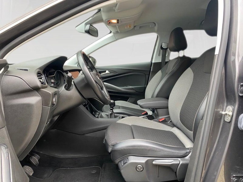 Opel Grandland X usata a Torino (7)