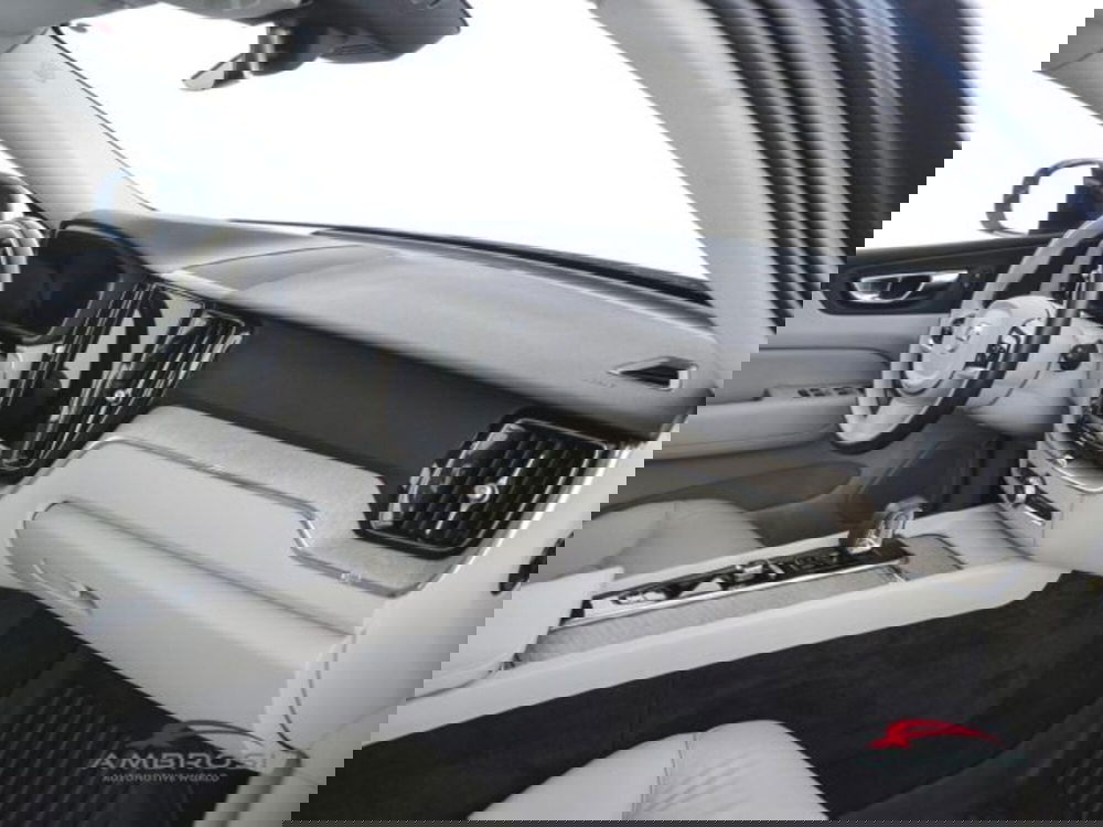 Volvo XC60 usata a Perugia (12)