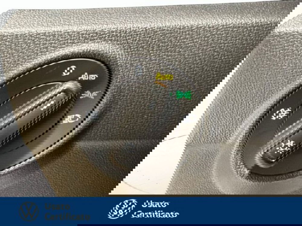 Volkswagen T-Roc usata a Vicenza (9)